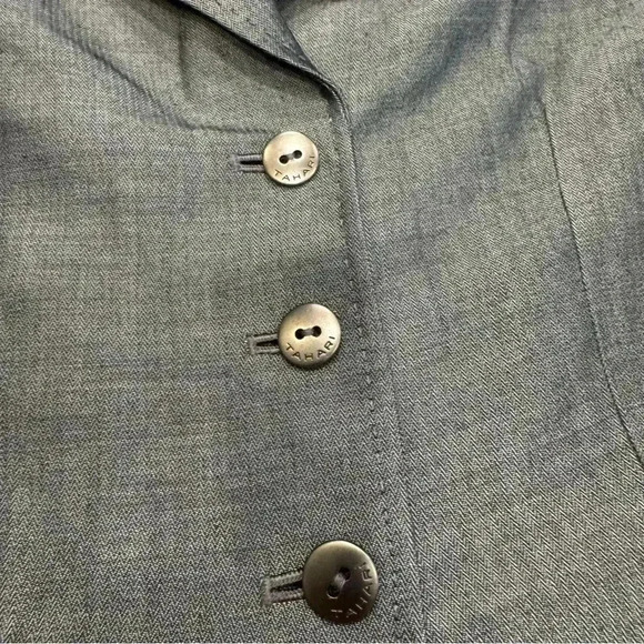 Tahari blazer size 2 long sleeve Dark Gray 3 Silver Metal button close - Picture 6 of 9